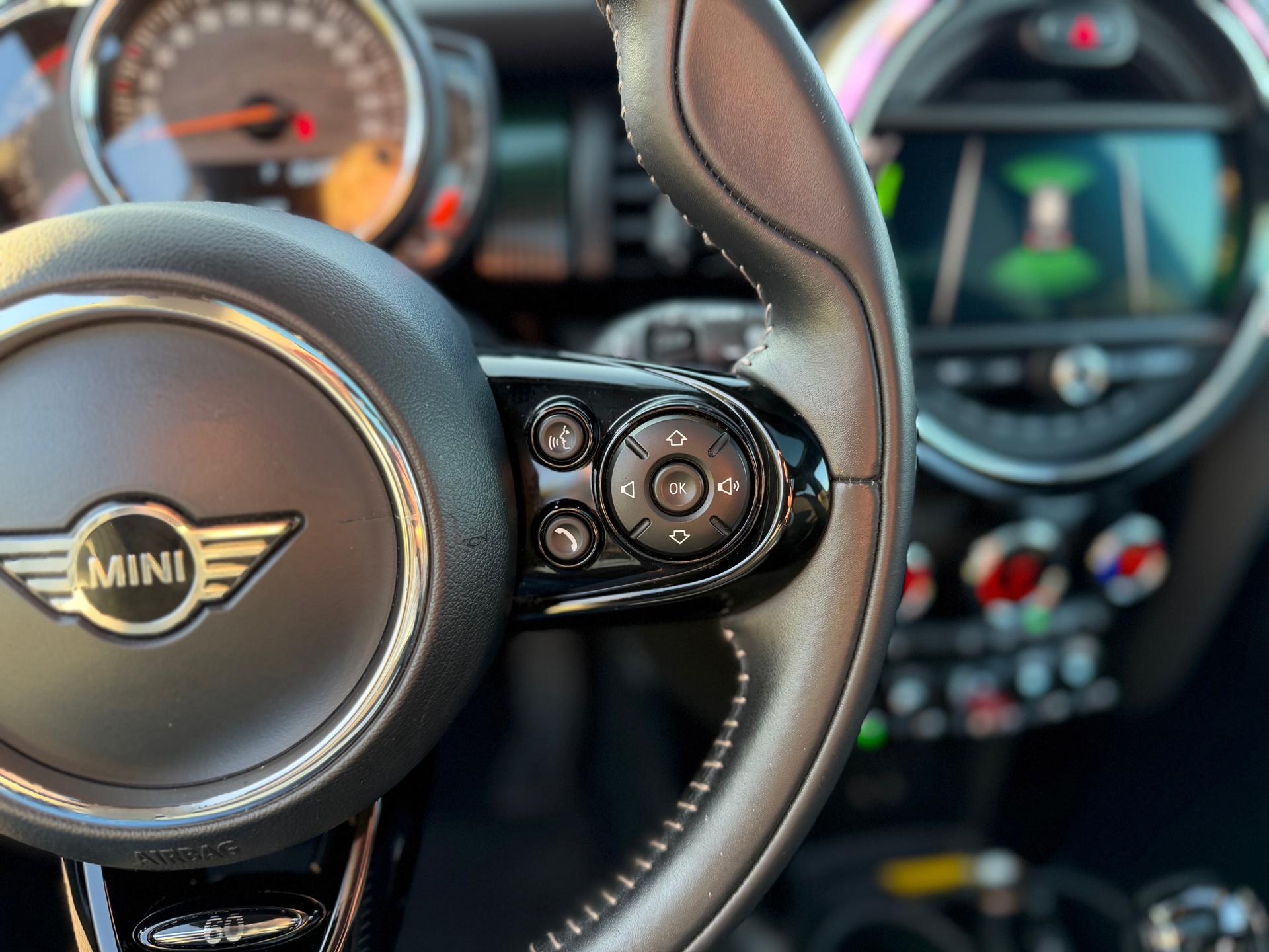 Mini 5-Deurs 1.5 Cooper 60 Years Edition (2020), foto 14