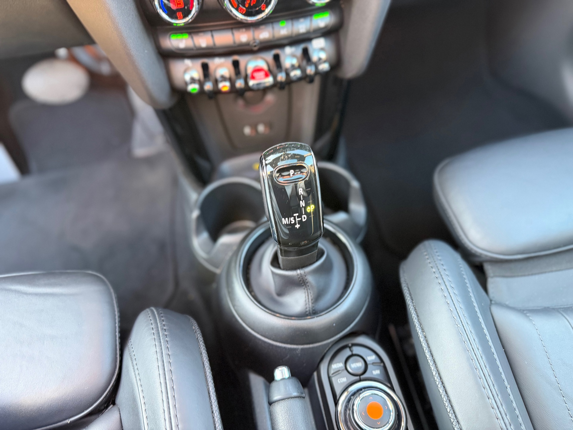 Mini 5-Deurs 1.5 Cooper 60 Years Edition (2020), foto 20