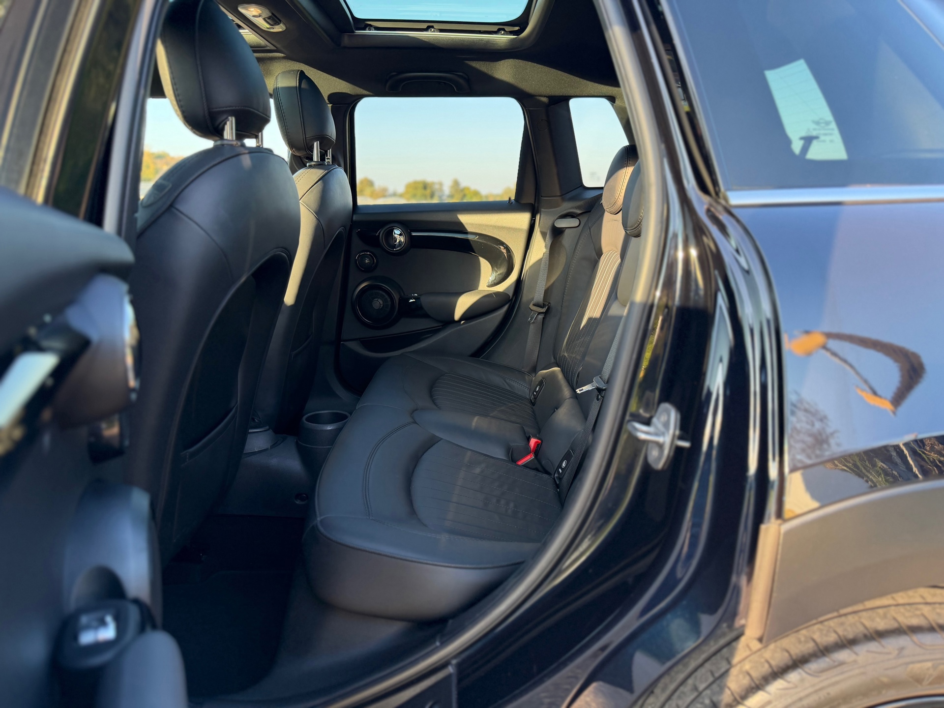 Mini 5-Deurs 1.5 Cooper 60 Years Edition (2020), foto 22