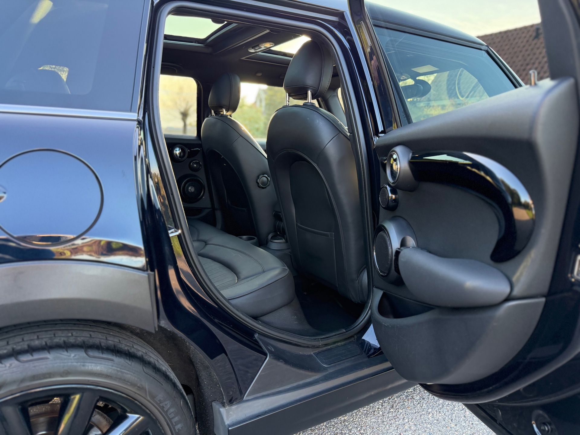 Mini 5-Deurs 1.5 Cooper 60 Years Edition (2020), foto 26