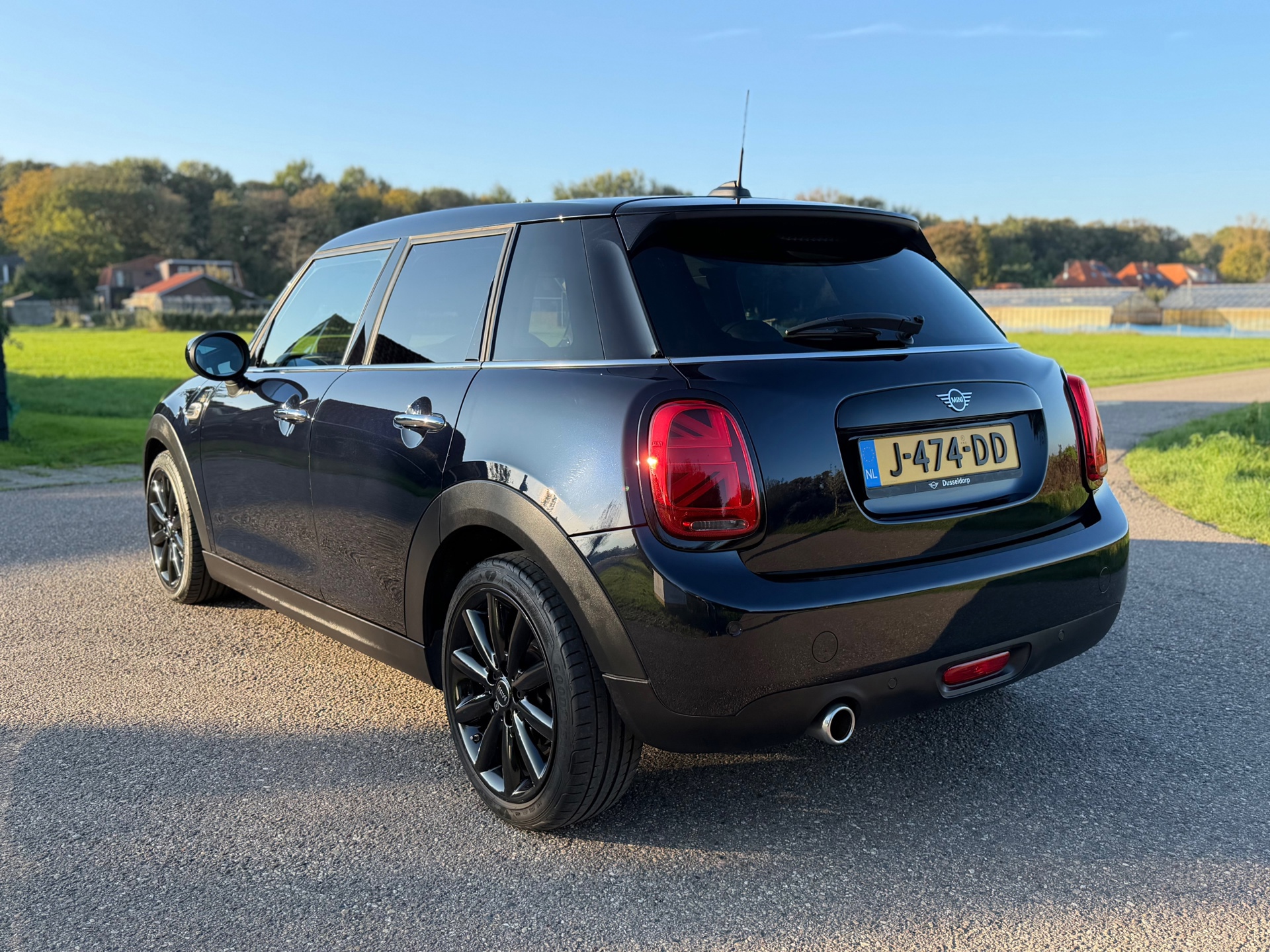Mini 5-Deurs 1.5 Cooper 60 Years Edition (2020), foto 8