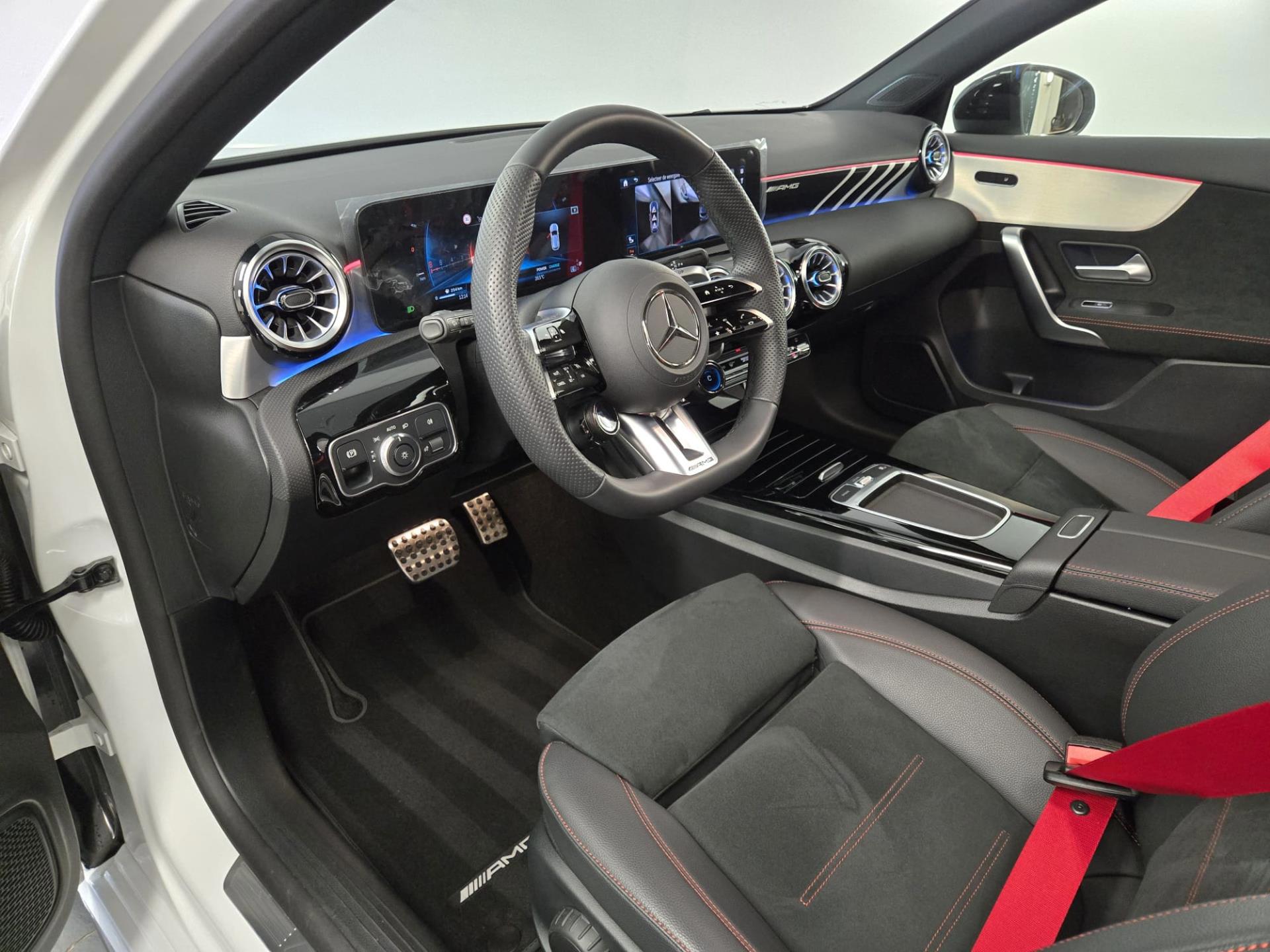 Mercedes-Benz A-klasse AMG 35 4MATIC (2023), foto 11