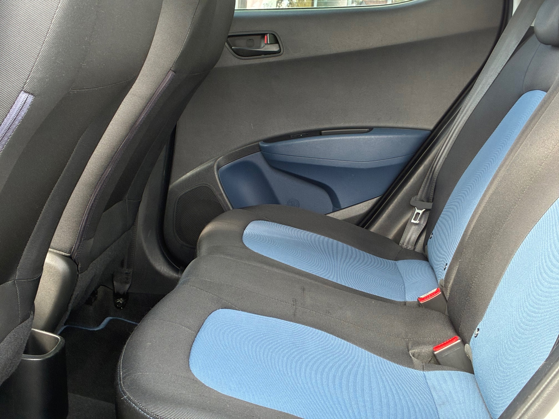 Hyundai I10 1.0i i-Motion Comfort (2016), foto 16