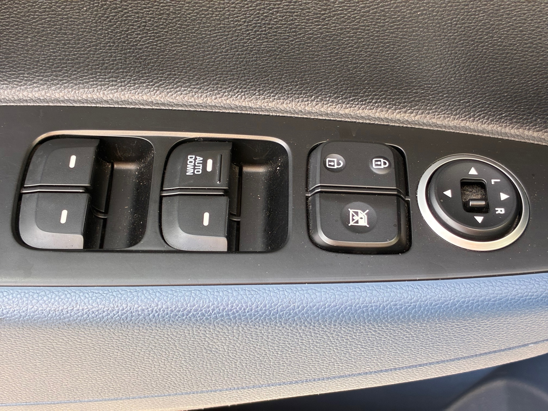 Hyundai I10 1.0i i-Motion Comfort (2016), foto 23