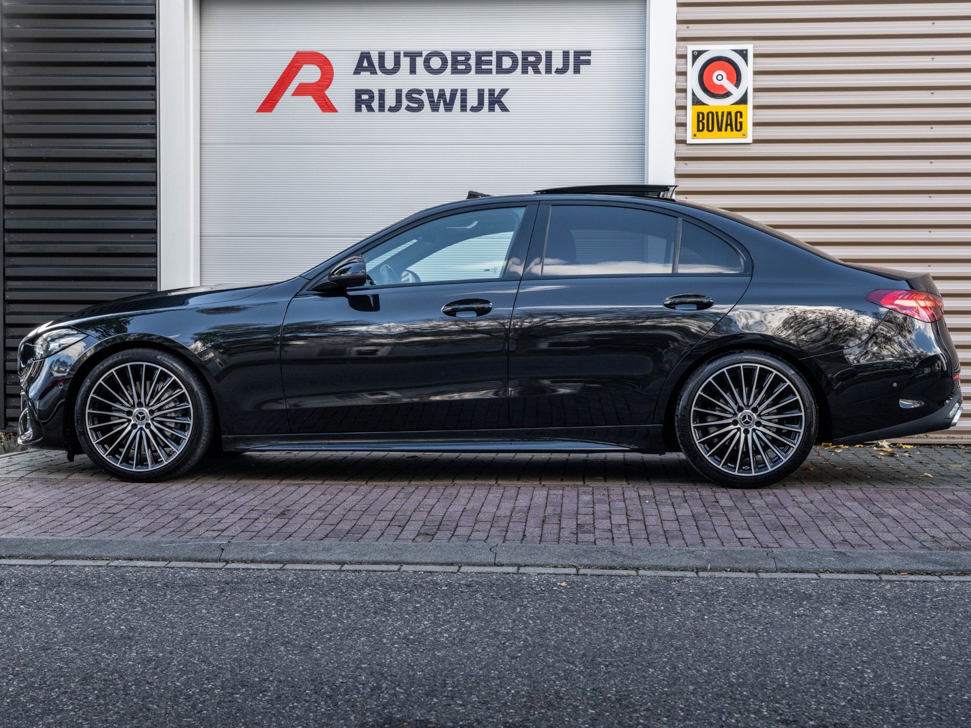 Mercedes-Benz C-klasse 180 AMG (2022), foto 2
