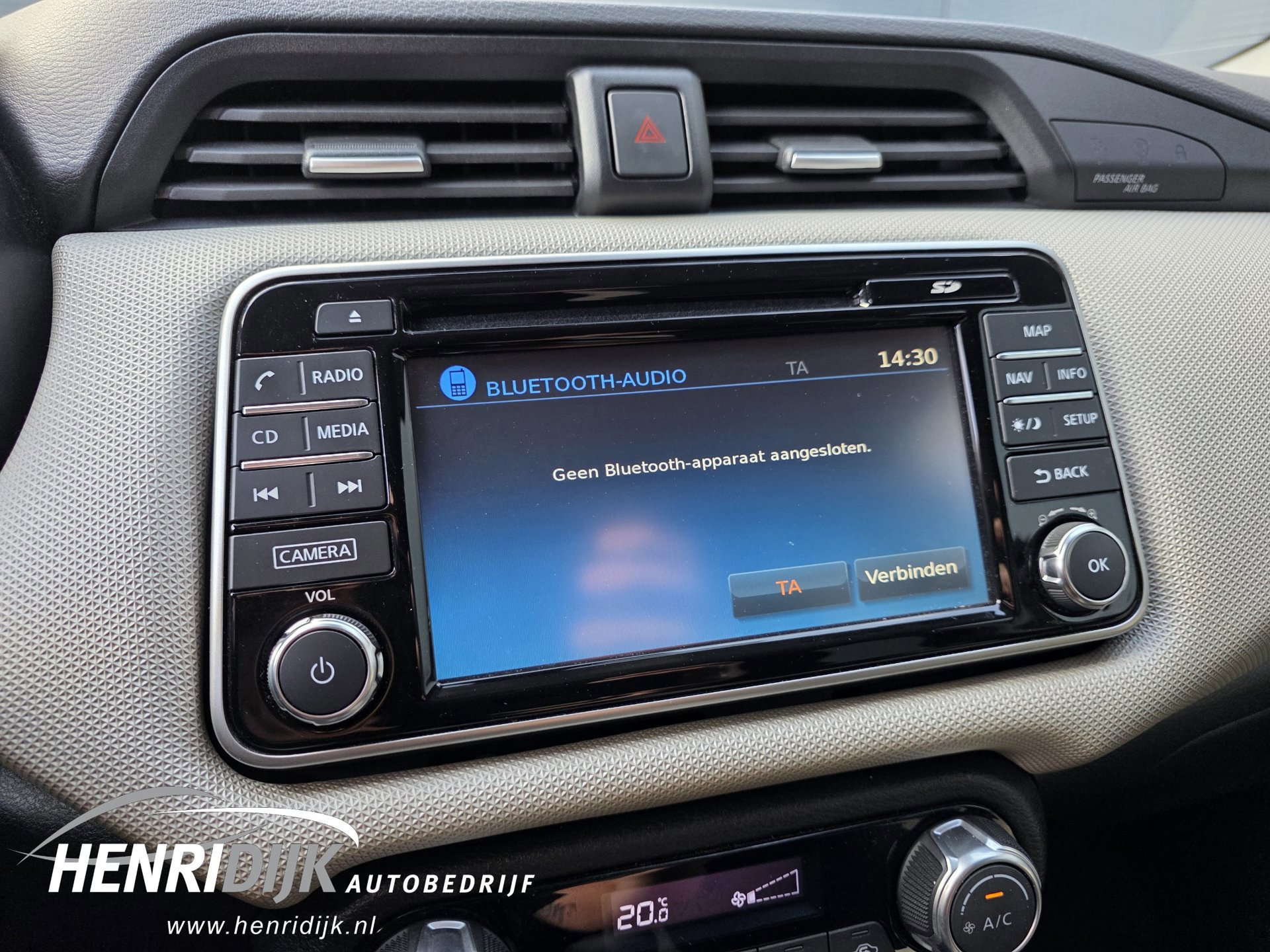 Nissan Micra 0.9 IG-T N-Connecta (2018), foto 27