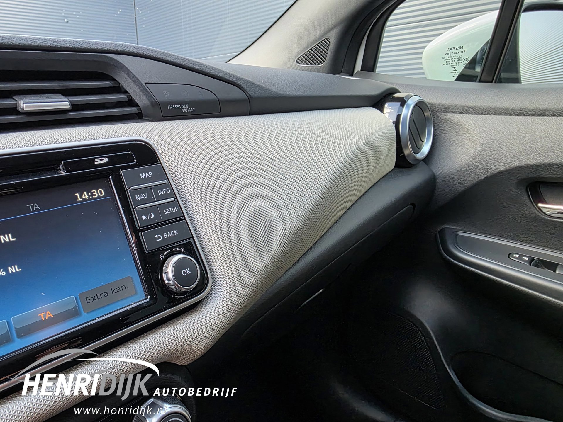 Nissan Micra 0.9 IG-T N-Connecta (2018), foto 29