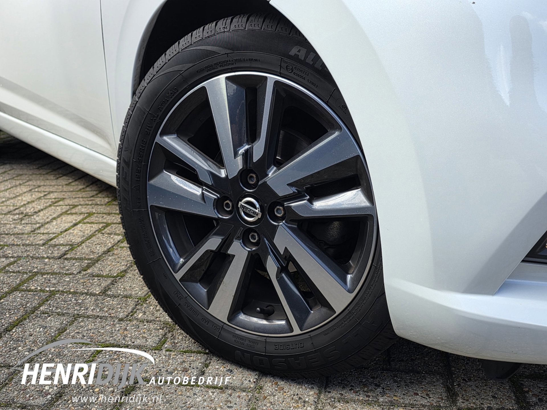 Nissan Micra 0.9 IG-T N-Connecta (2018), foto 4