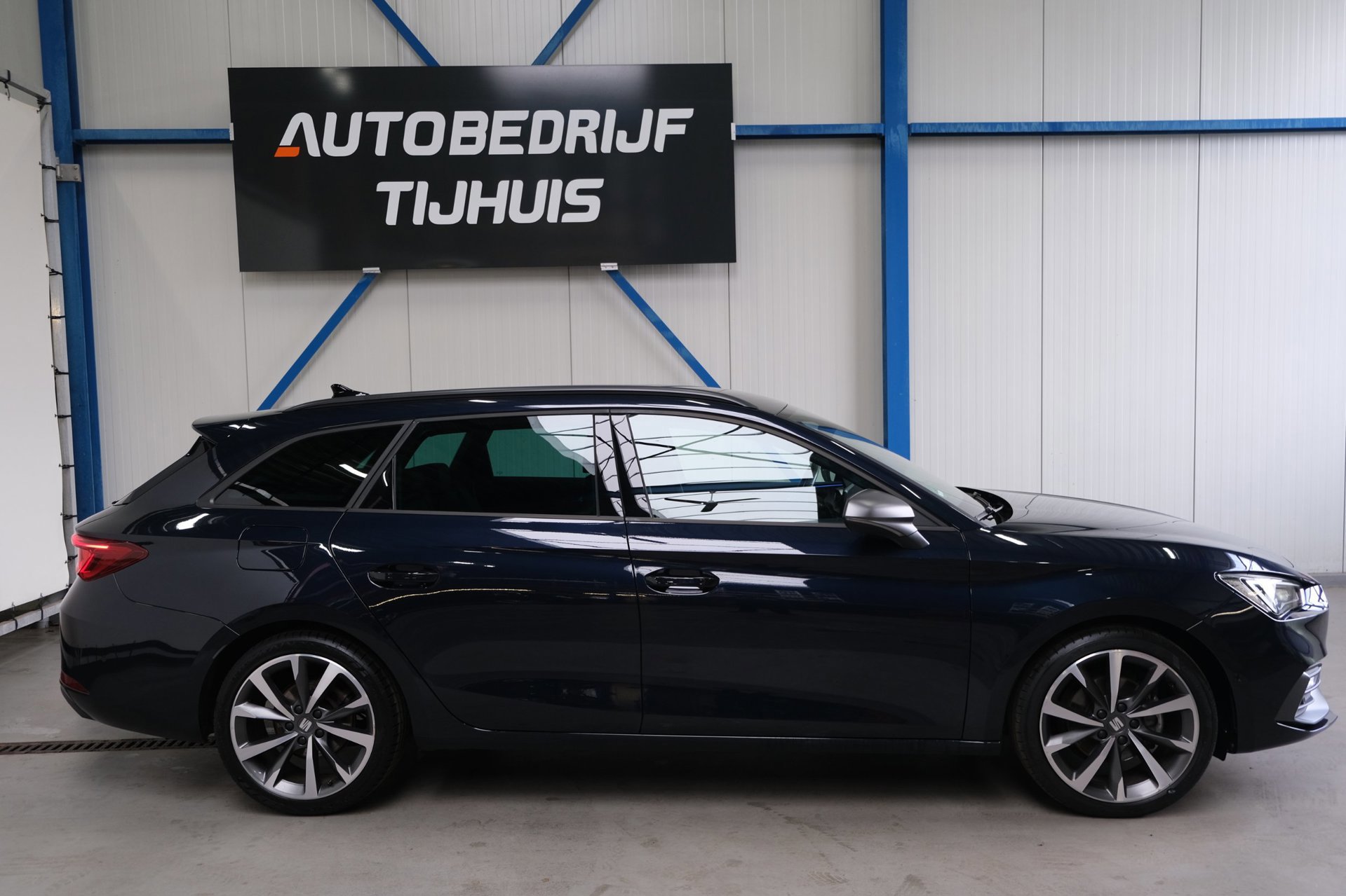 Seat Leon Sportstourer 1.5 eTSI FR Business Intense (2022), foto 2