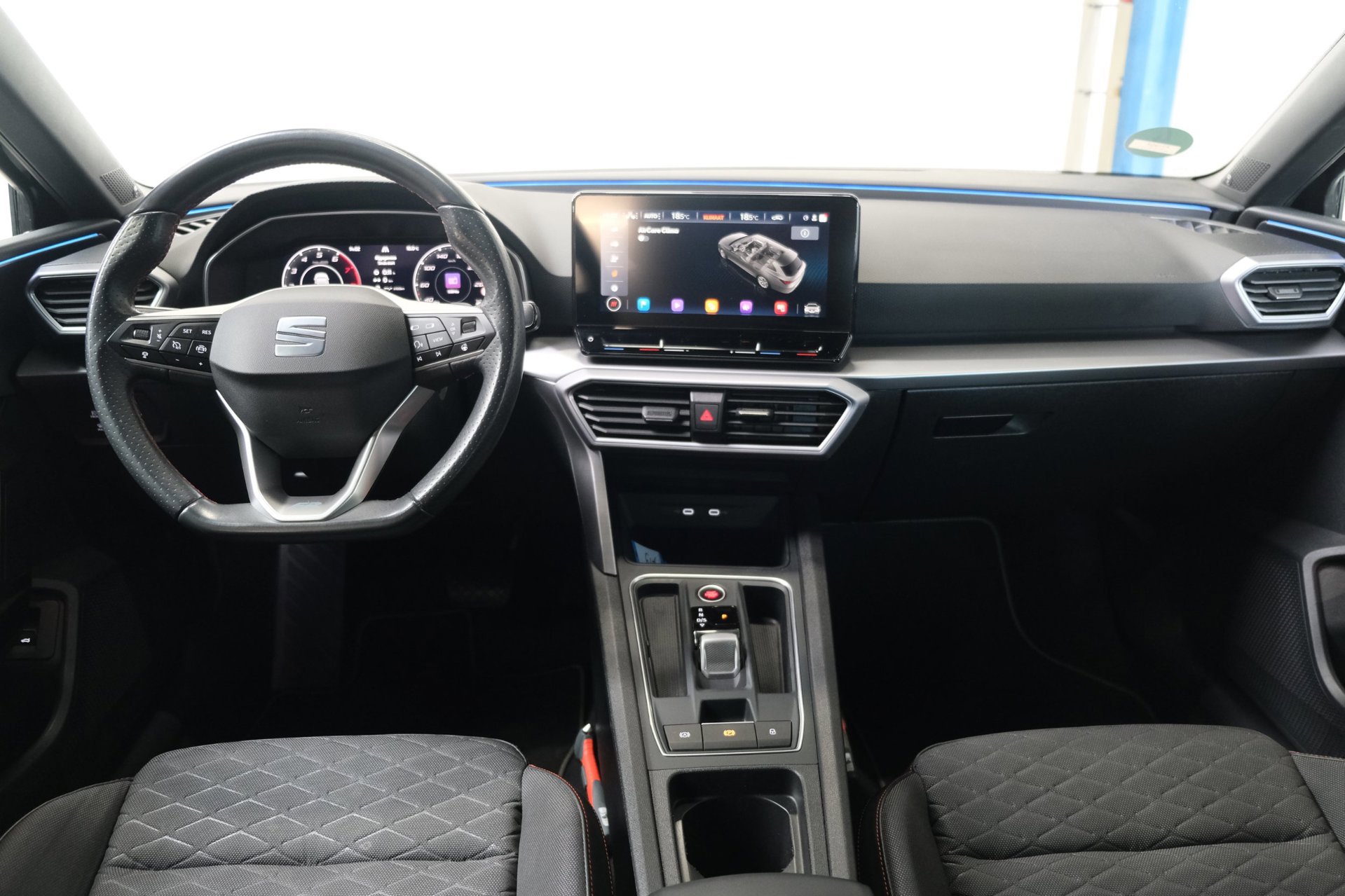 Seat Leon Sportstourer 1.5 eTSI FR Business Intense (2022), foto 15