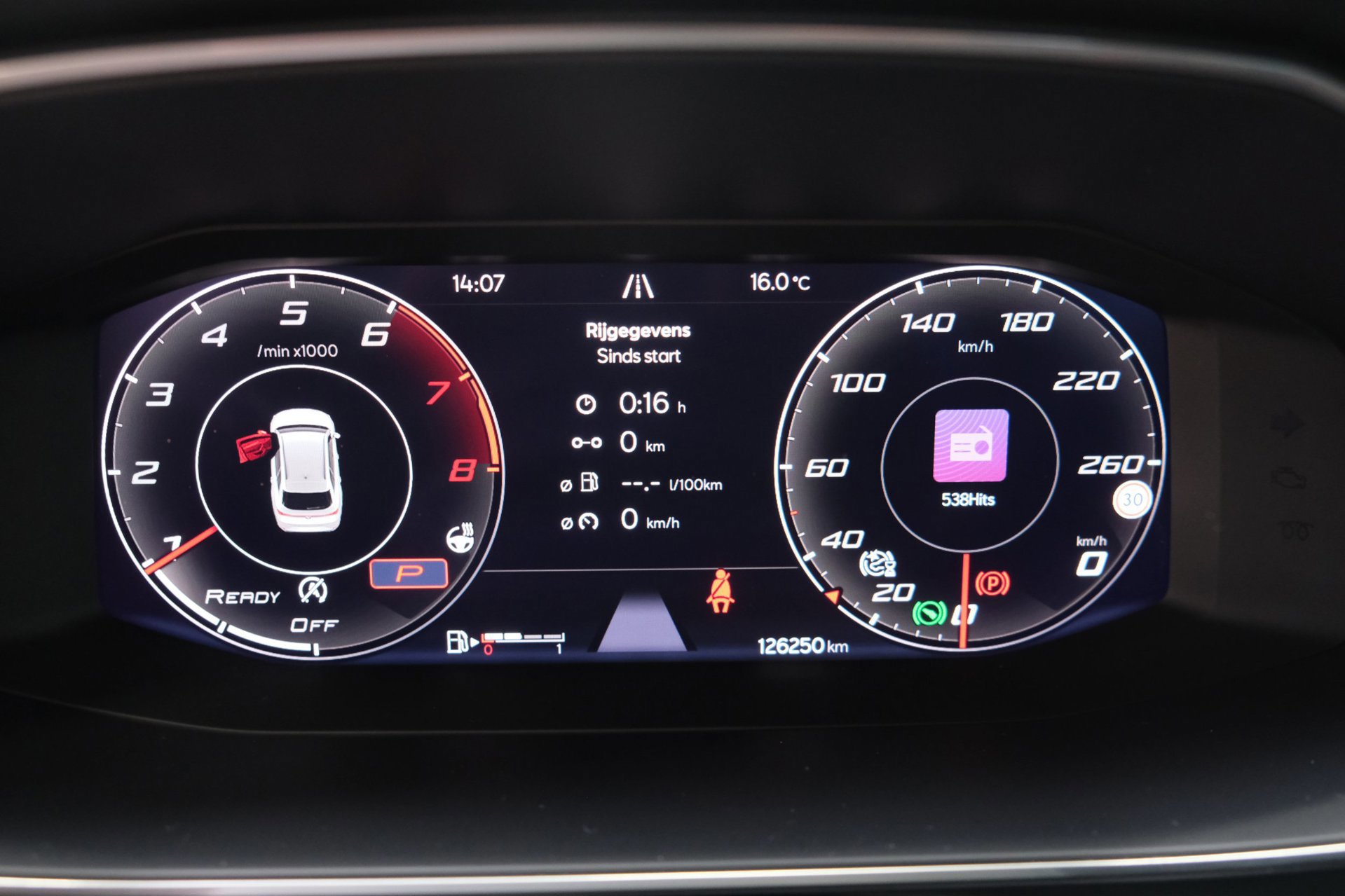 Seat Leon Sportstourer 1.5 eTSI FR Business Intense (2022), foto 30