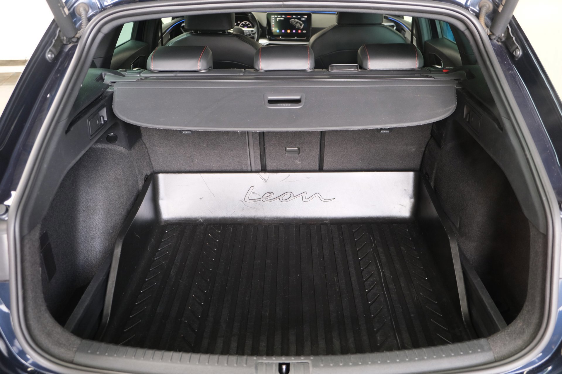Seat Leon Sportstourer 1.5 eTSI FR Business Intense (2022), foto 7