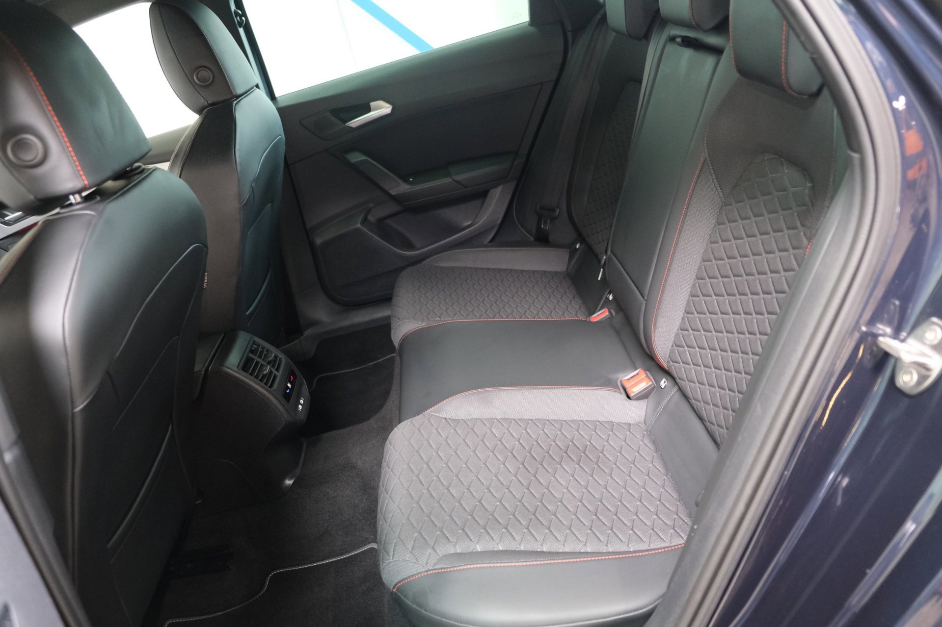 Seat Leon Sportstourer 1.5 eTSI FR Business Intense (2022), foto 10