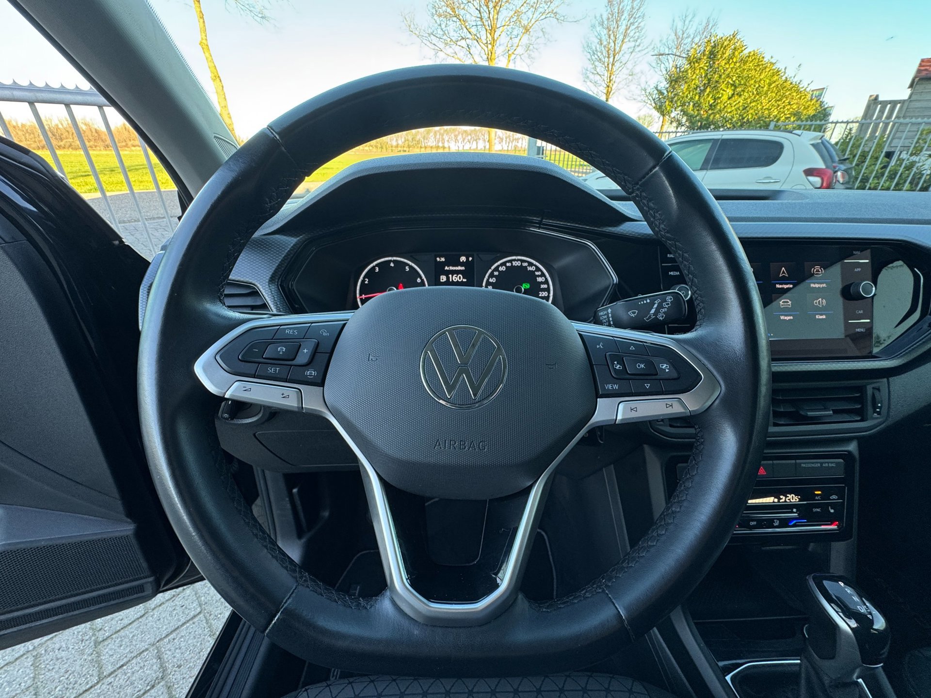 Volkswagen T-Cross 1.0 TSI Life CAMERA (2022), foto 14