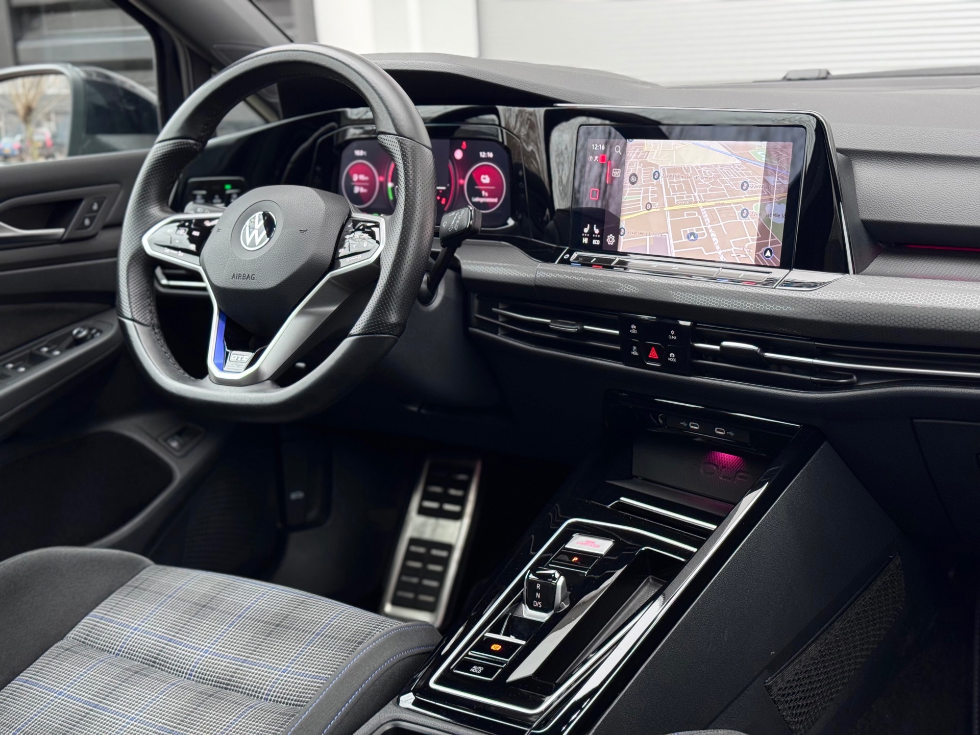 Volkswagen Golf 1.4 eHybrid GTE (2022), foto 13