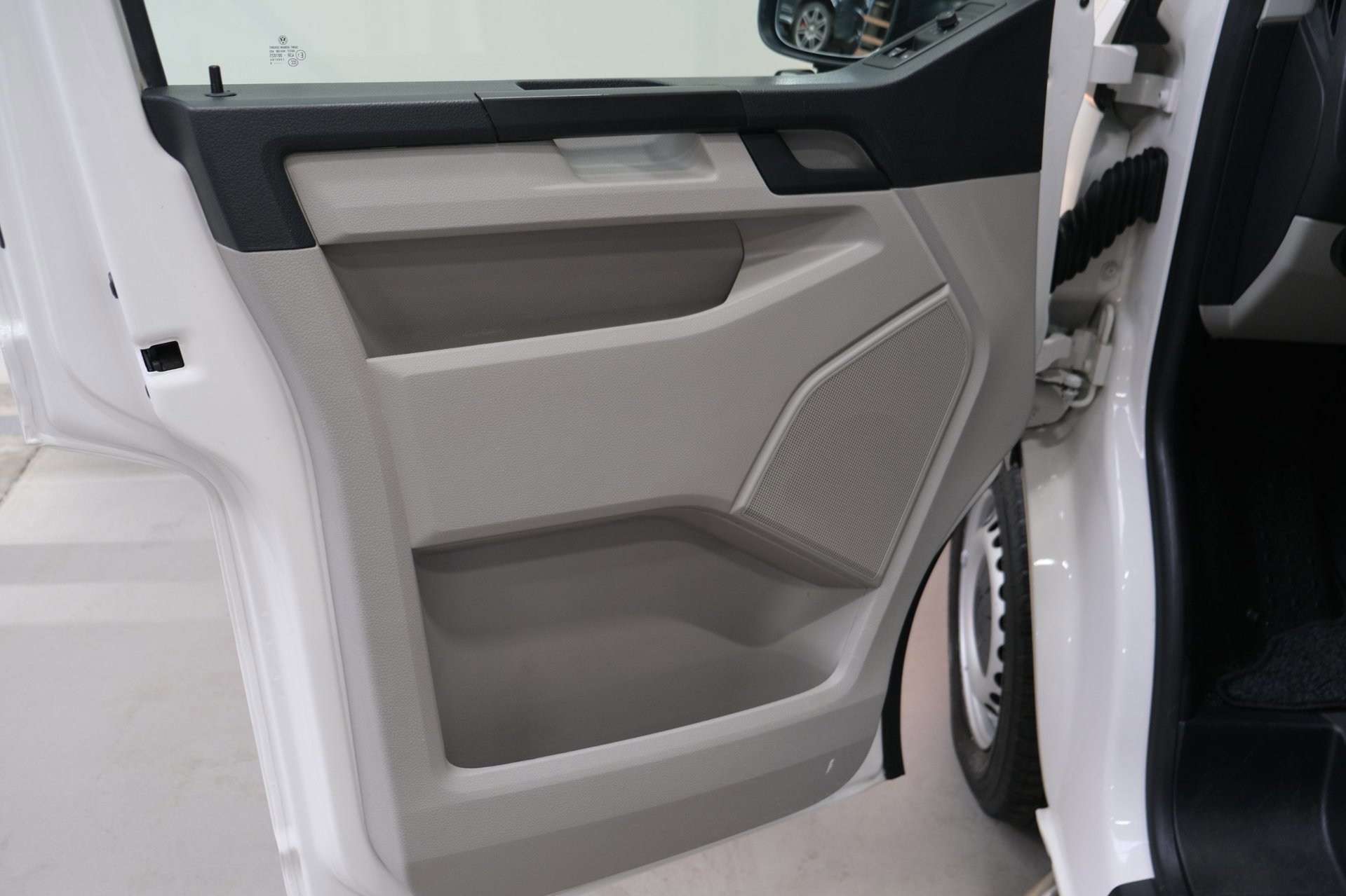 Volkswagen Transporter 2.0 TSI 150PK L2H2 Highline (2019), foto 16