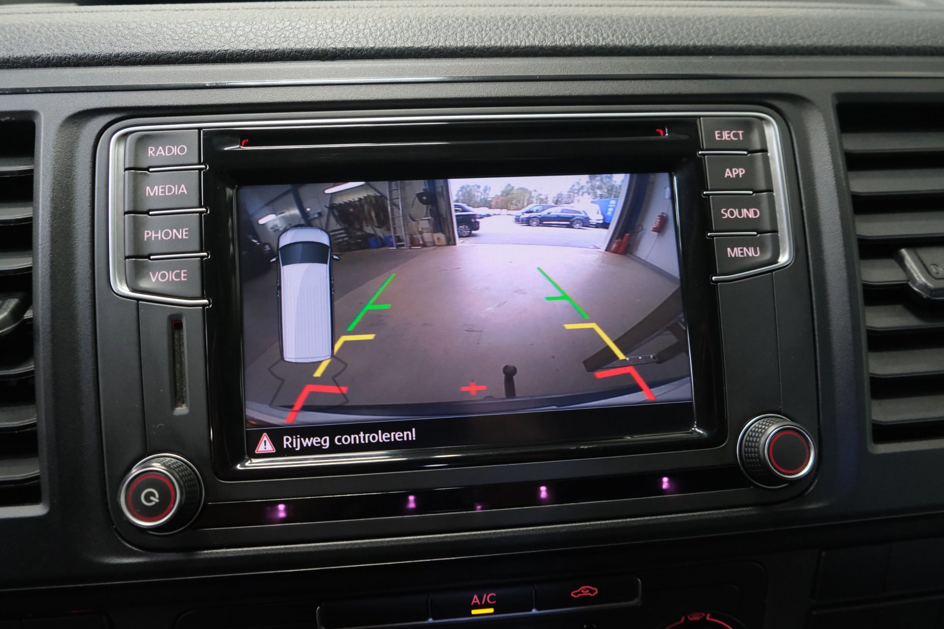 Volkswagen Transporter 2.0 TSI 150PK L2H2 Highline (2019), foto 23