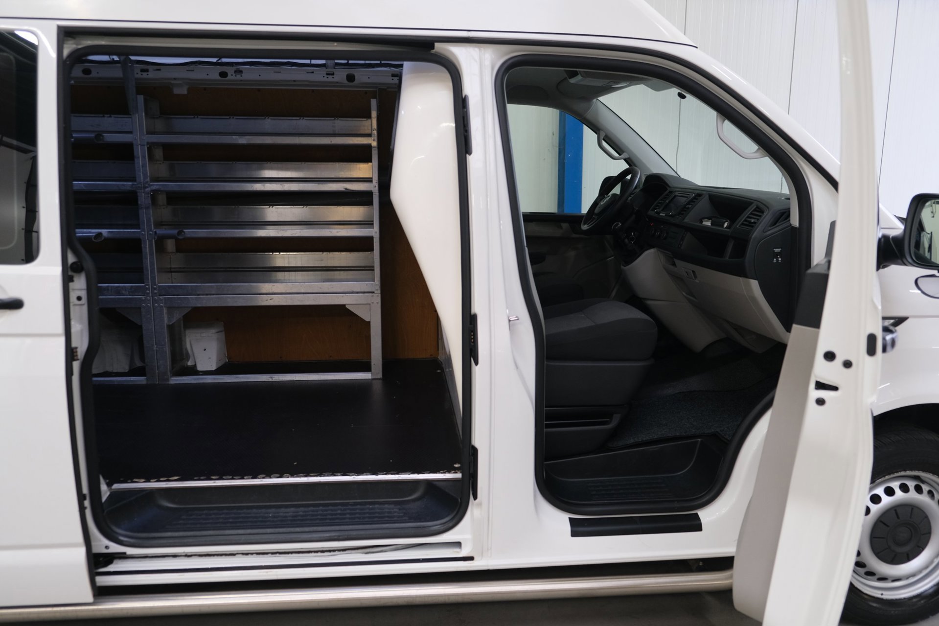 Volkswagen Transporter 2.0 TSI 150PK L2H2 Highline (2019), foto 4