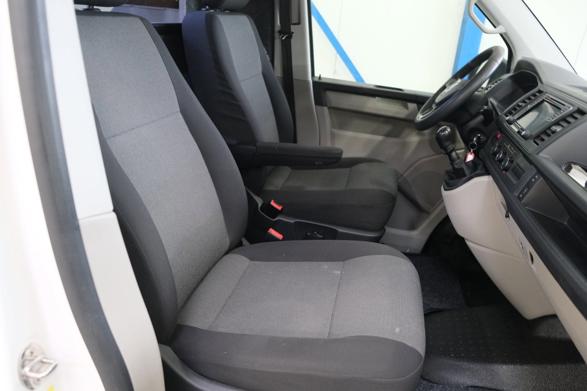 Volkswagen Transporter 2.0 TSI 150PK L2H2 Highline (2019), foto 7