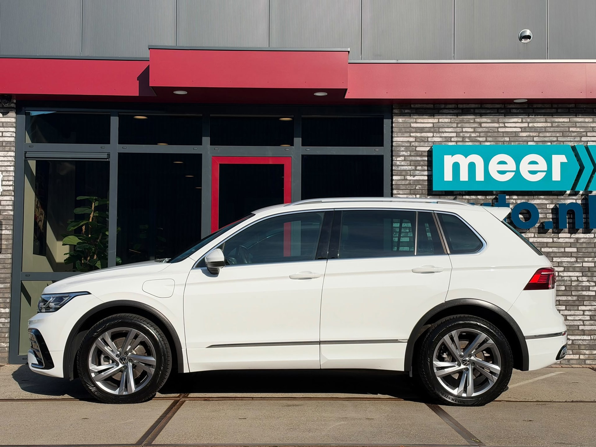 Volkswagen Tiguan 1.4 TSI eHybrid 3x R-LINE (2022), foto 25