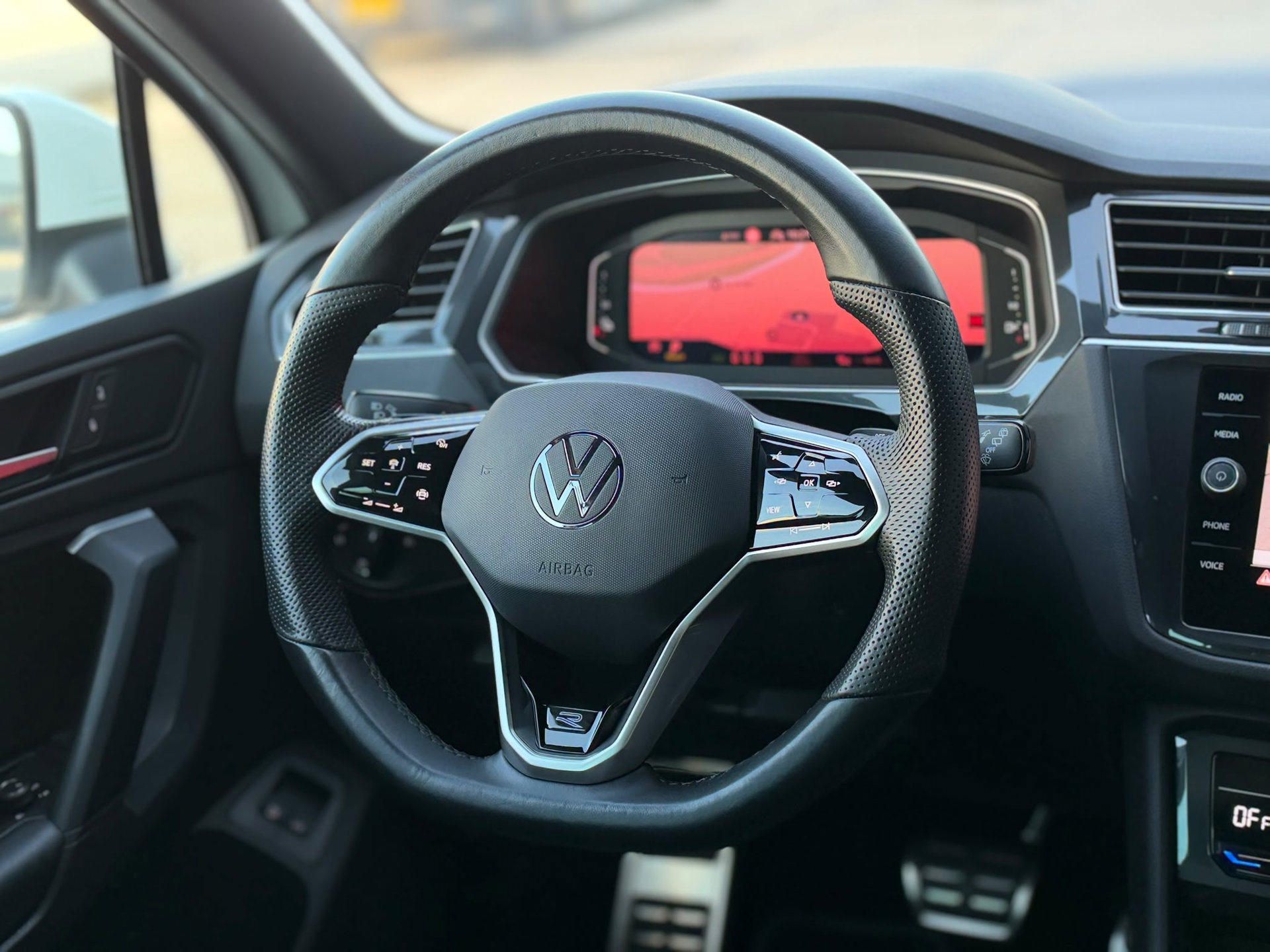 Volkswagen Tiguan 1.4 TSI eHybrid 3x R-LINE (2022), foto 30