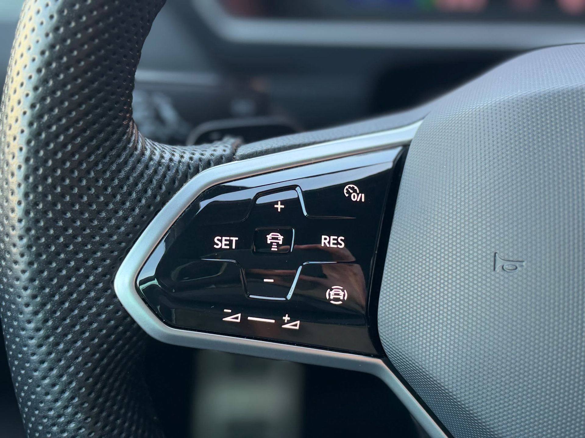Volkswagen Tiguan 1.4 TSI eHybrid 3x R-LINE (2022), foto 31