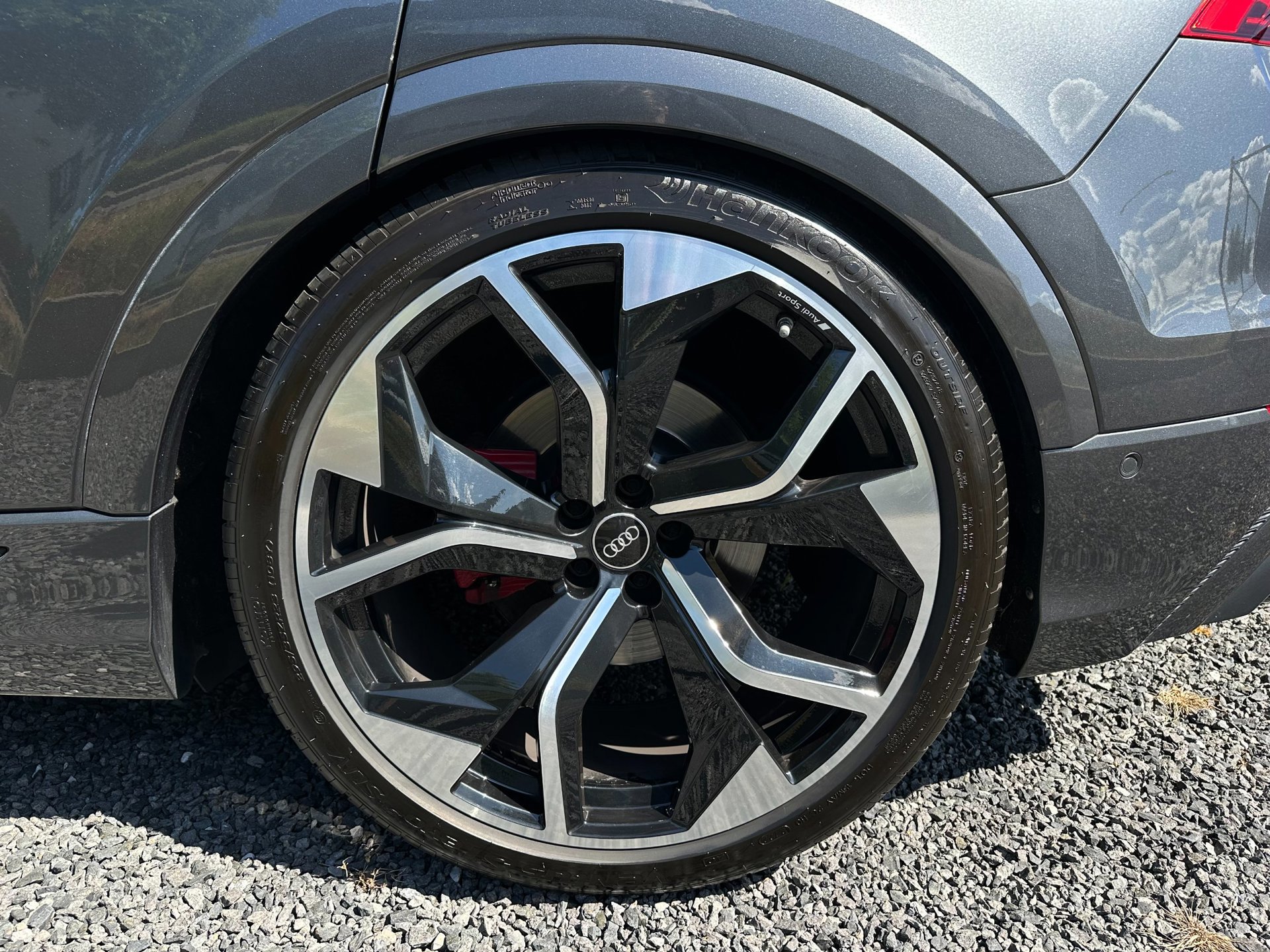 Audi SQ8 4.0 TDI quattro (2020), foto 16