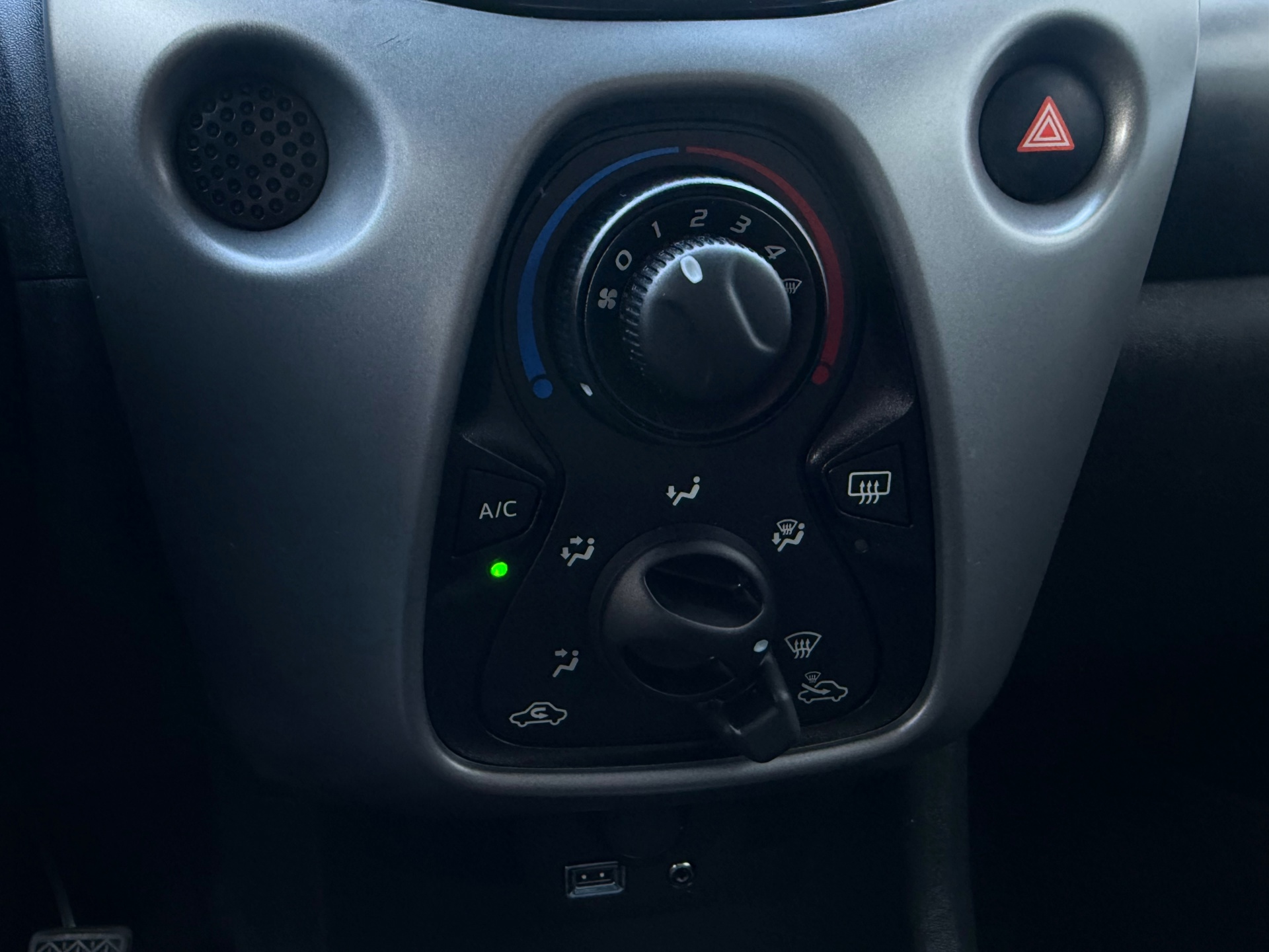 Toyota Aygo 1.0 VVT-i x-play (2020), foto 17