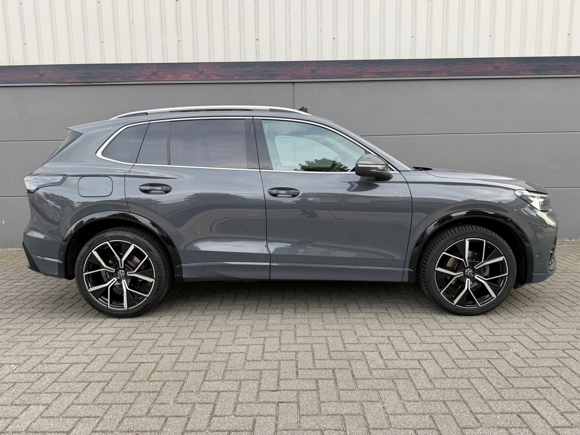 Volkswagen Tiguan 1.5 eTSI R-Line Business150PK (2025), foto 4