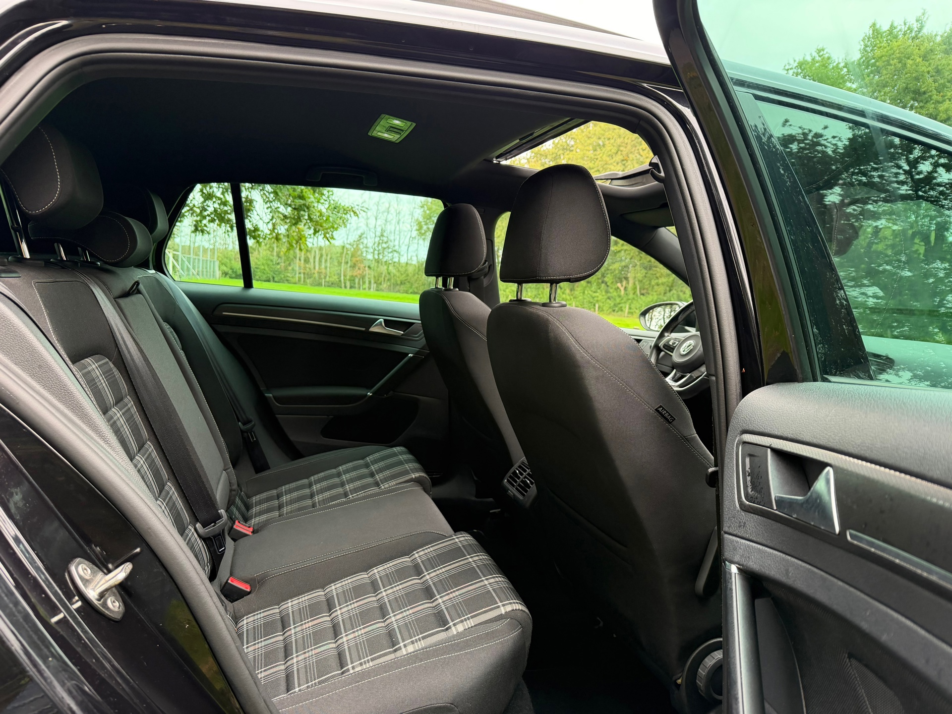 Volkswagen Golf 2.0 TDI GTD (2018), foto 9