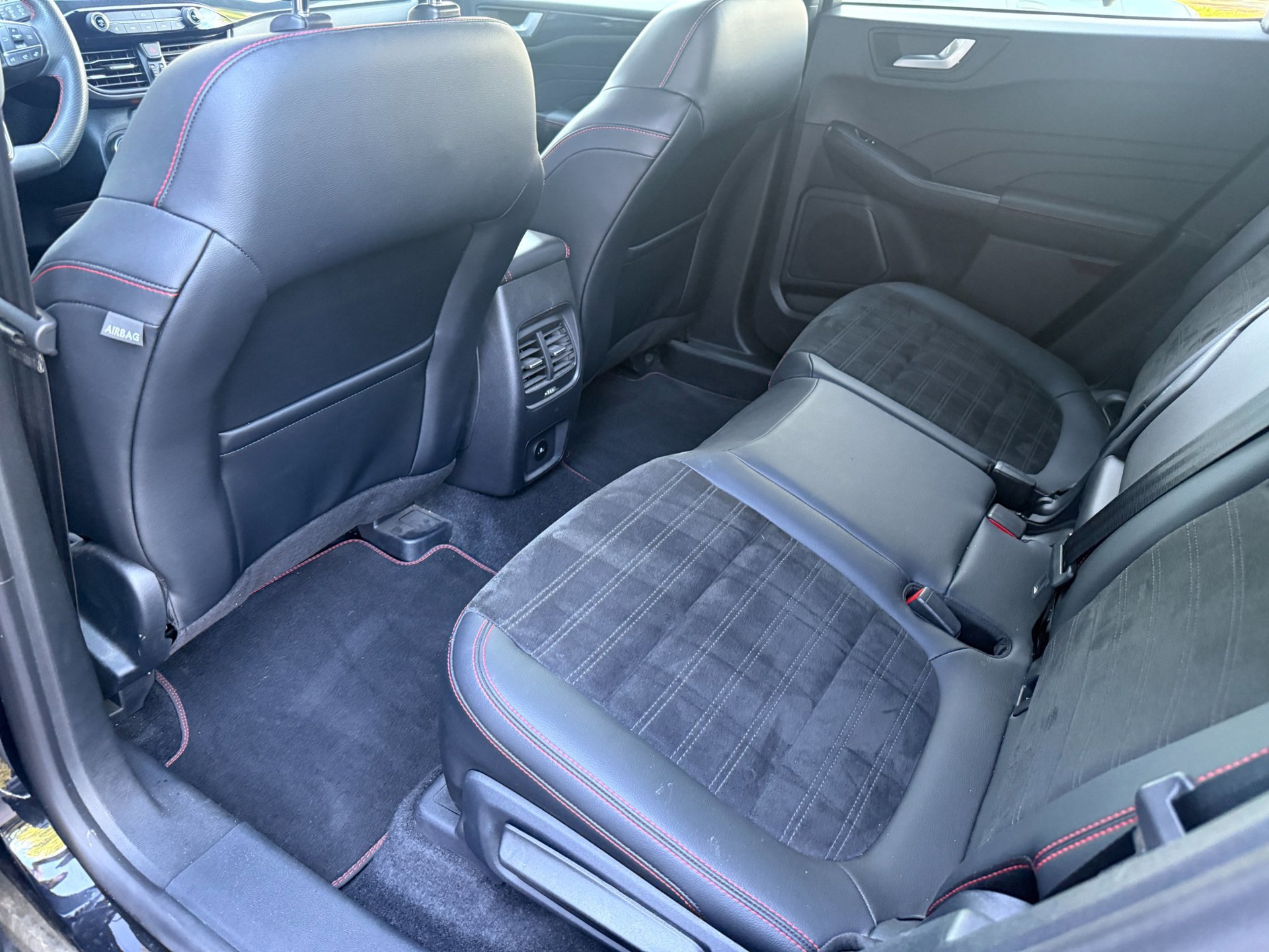 Ford Kuga 2.5 225pk PHEV ST-Line (2023), foto 26