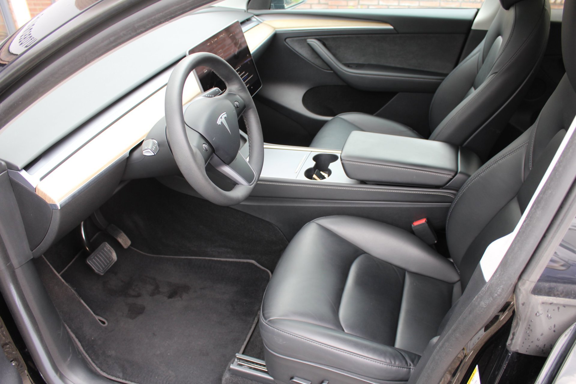 Tesla Model Y RWD SOH 93 (2022), foto 12