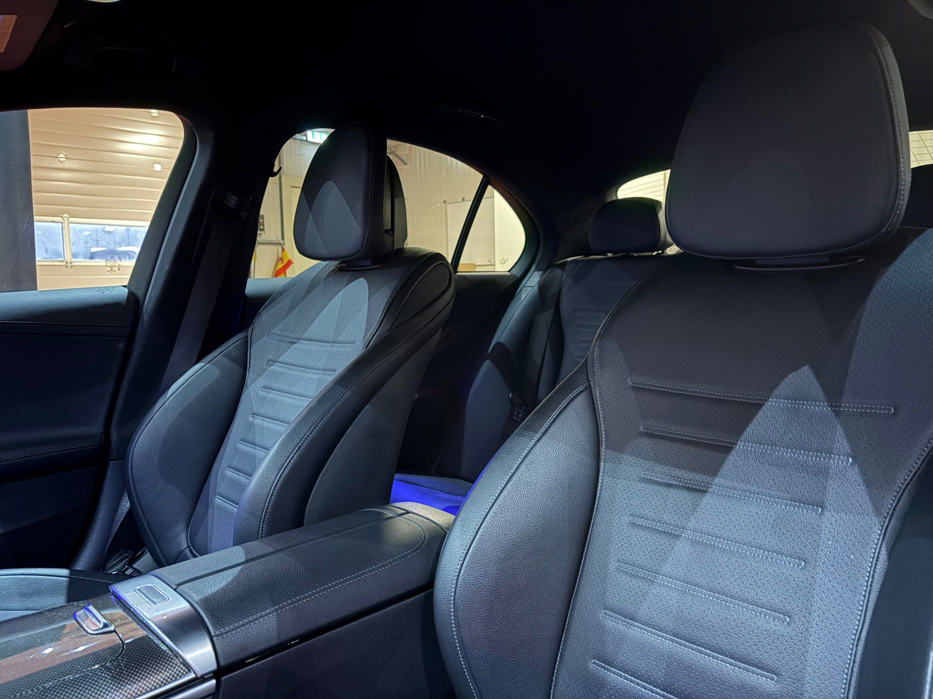 Mercedes-Benz C-klasse 200 AMG Line 360 camera (2022), foto 20