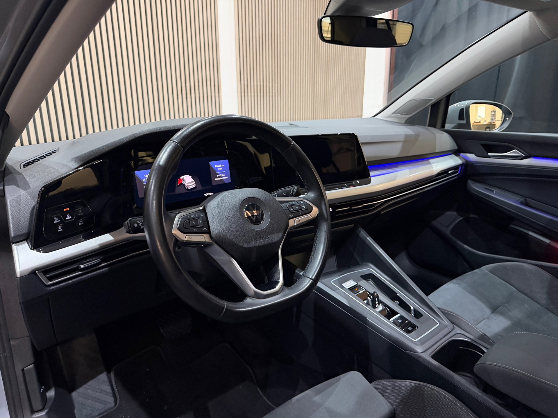 Volkswagen Golf 1.5 eTSI Style DSG (2021), foto 18