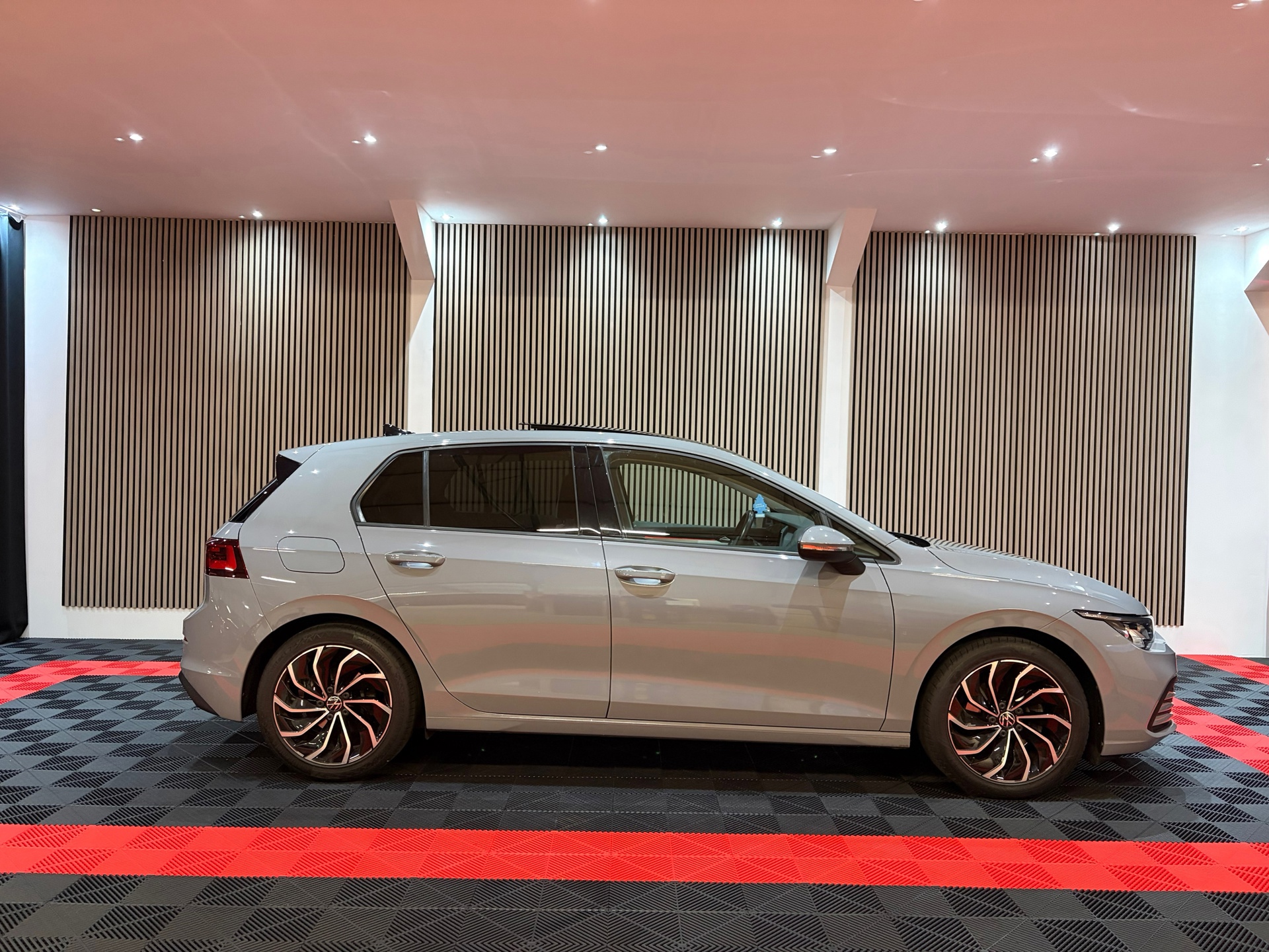 Volkswagen Golf 1.5 eTSI Style DSG (2021), foto 7