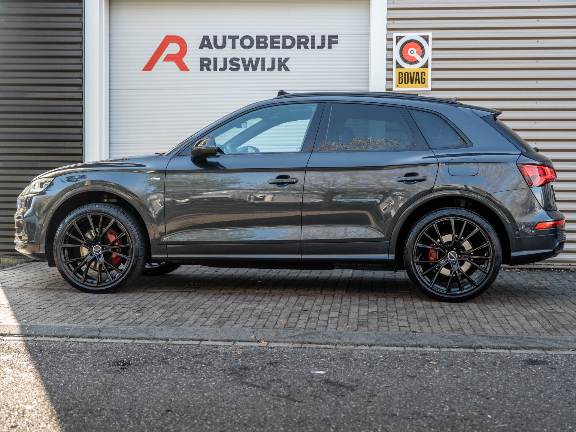 Audi Q5 55 TFSI e quattro Competition (2020), foto 2