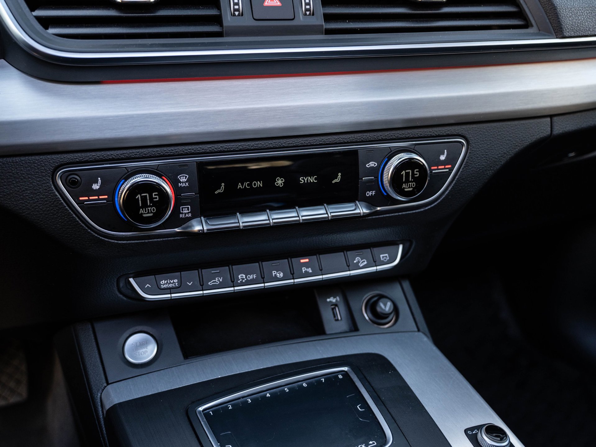 Audi Q5 55 TFSI e quattro Competition (2020), foto 30