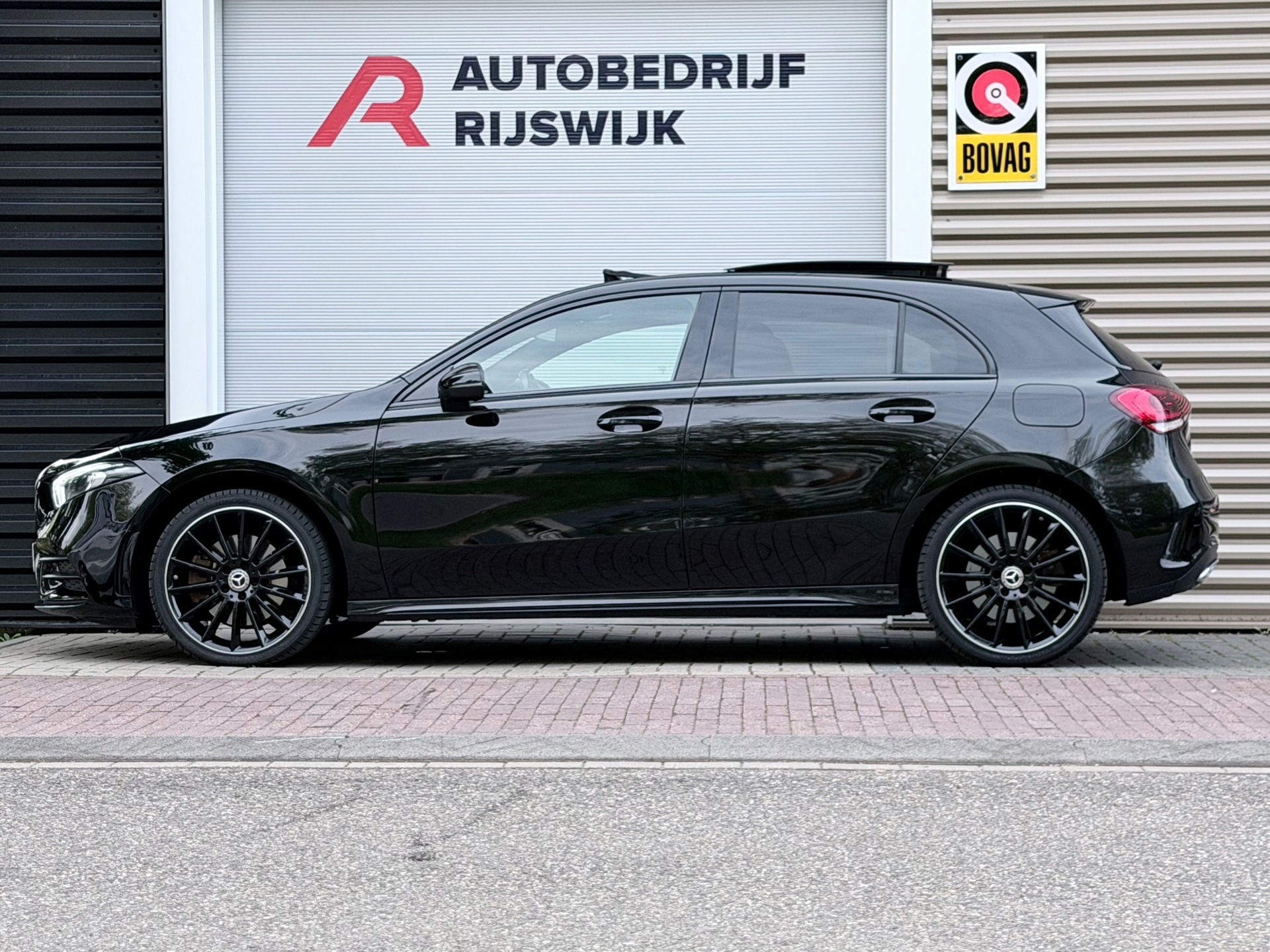 Mercedes-Benz A-klasse 250 e Premium (2021), foto 2