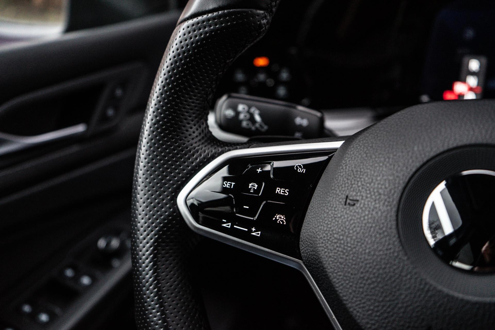 Volkswagen Golf 2.0 TSI GTI HARMAN K (2021), foto 19