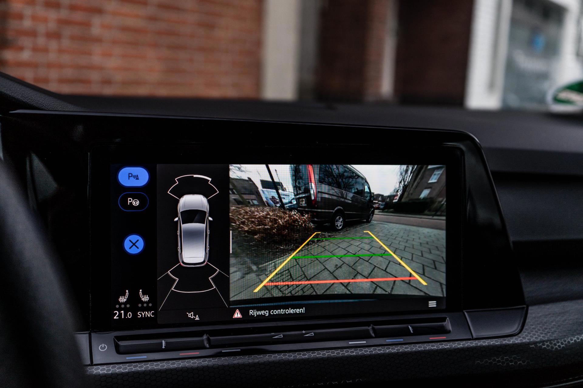 Volkswagen Golf 2.0 TSI GTI HARMAN K (2021), foto 21