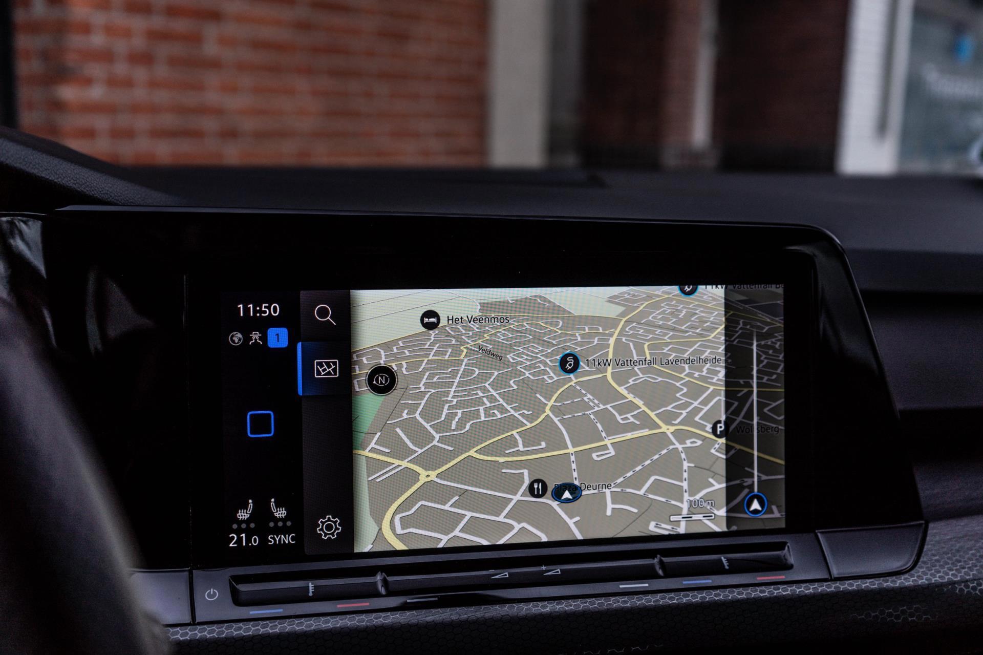 Volkswagen Golf 2.0 TSI GTI HARMAN K (2021), foto 23
