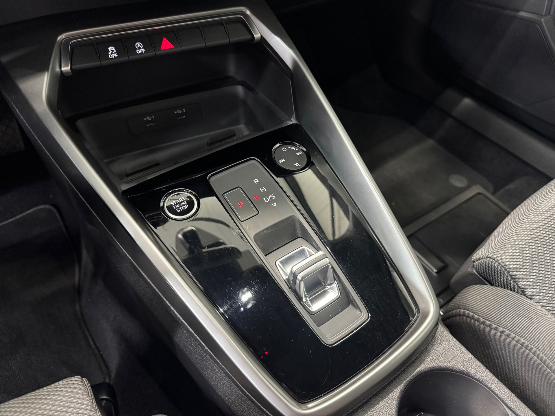 Audi A3 Sportback 35 TFSI Business edition Mild Hybride (2021), foto 22