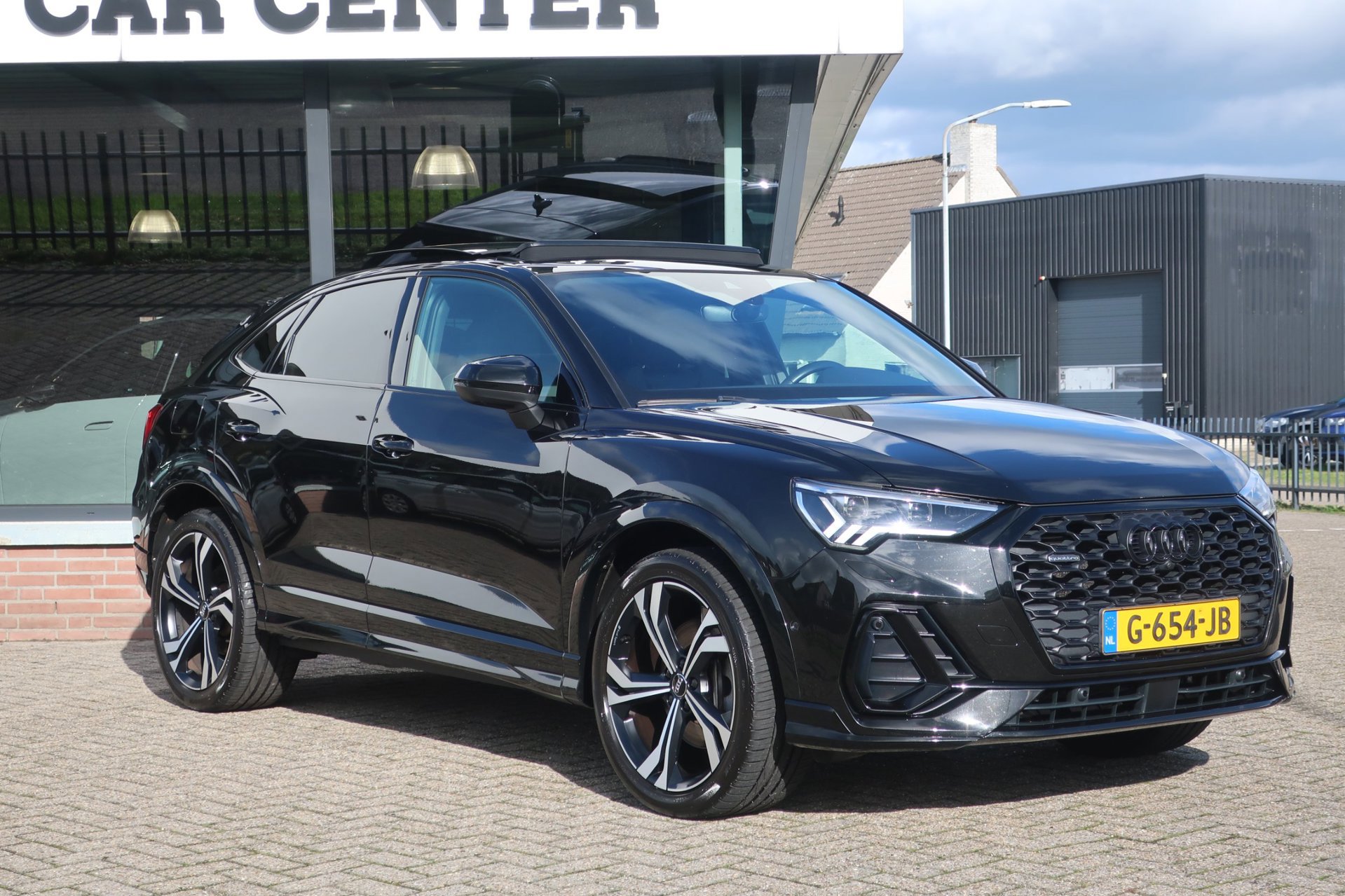 Audi Q3 Sportback 45 TFSI quattro ed. one S-Line 1e (2019), foto 12