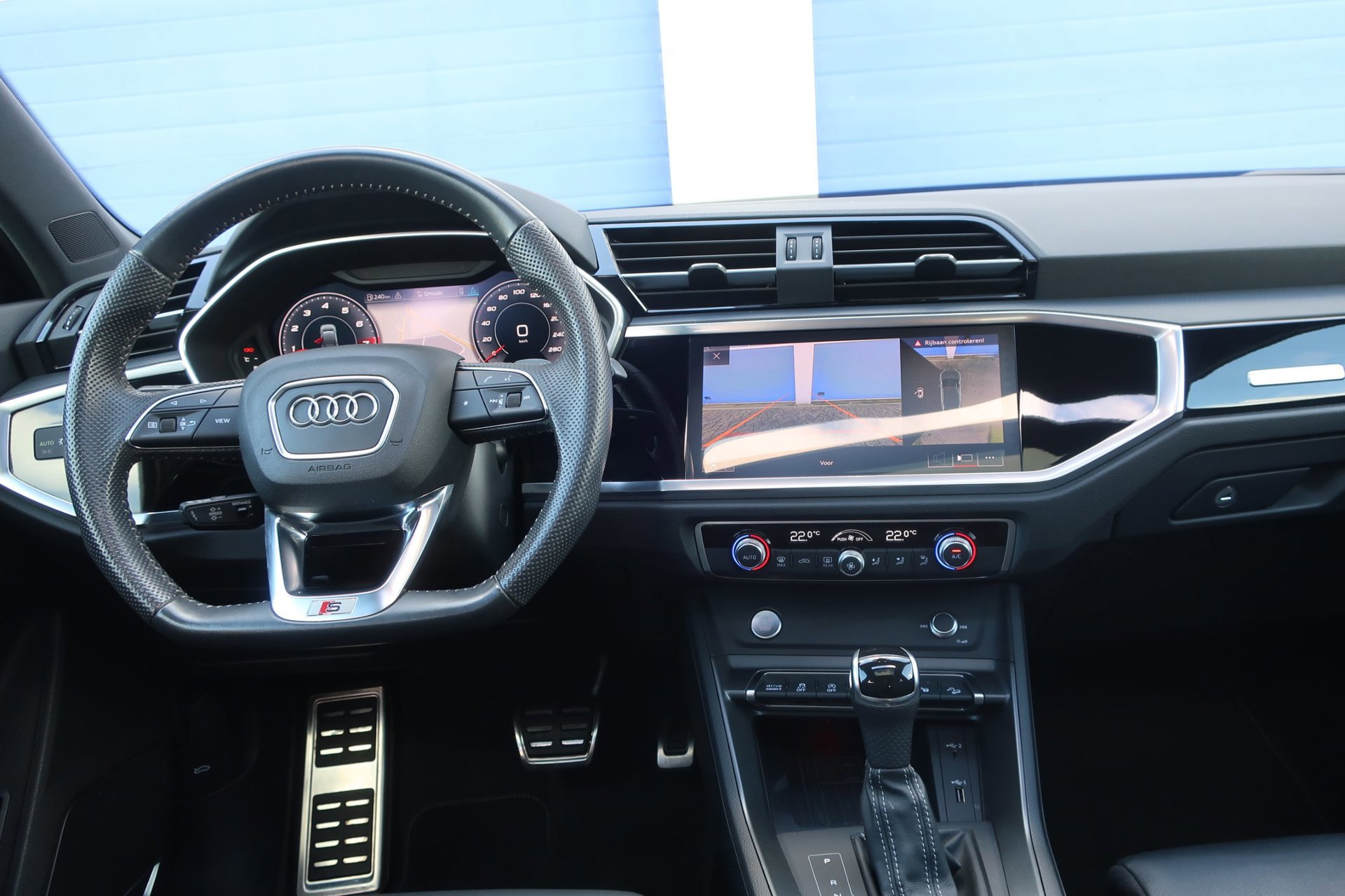 Audi Q3 Sportback 45 TFSI quattro ed. one S-Line 1e (2019), foto 13