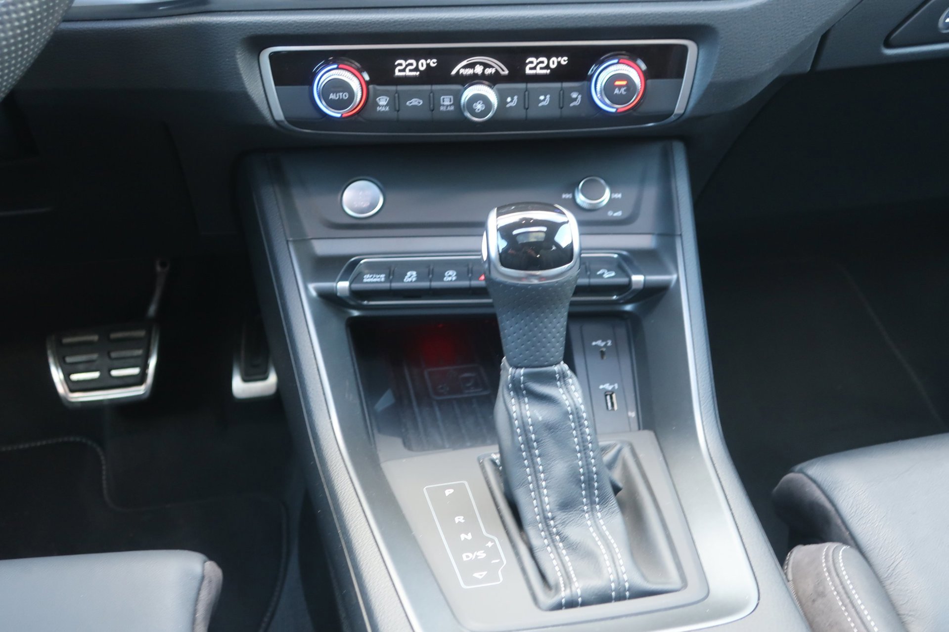 Audi Q3 Sportback 45 TFSI quattro ed. one S-Line 1e (2019), foto 18