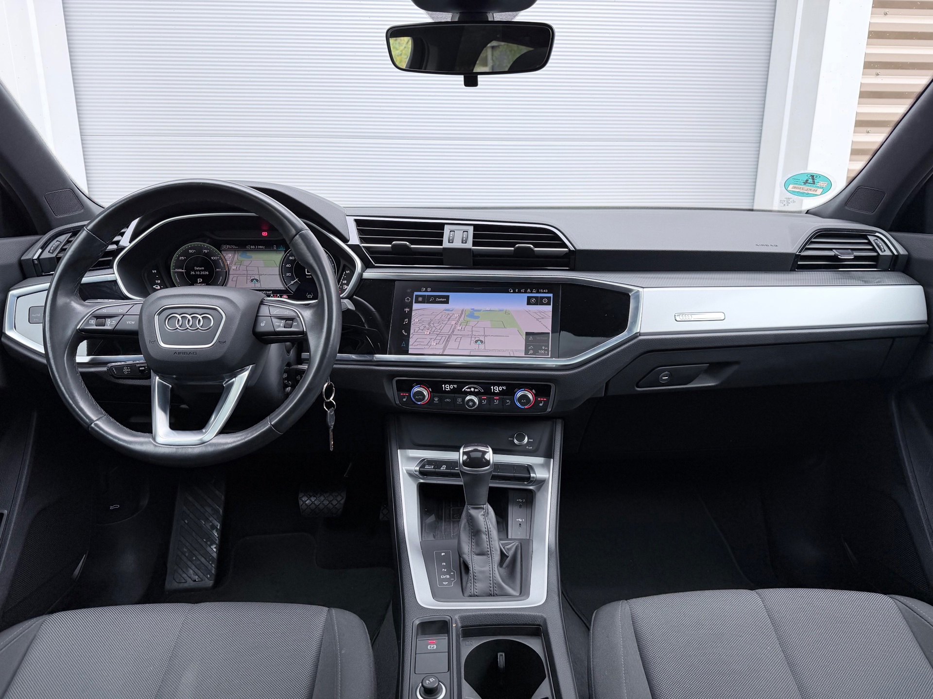 Audi Q3 Sportback 45 TFSI e S-Line (2022), foto 12