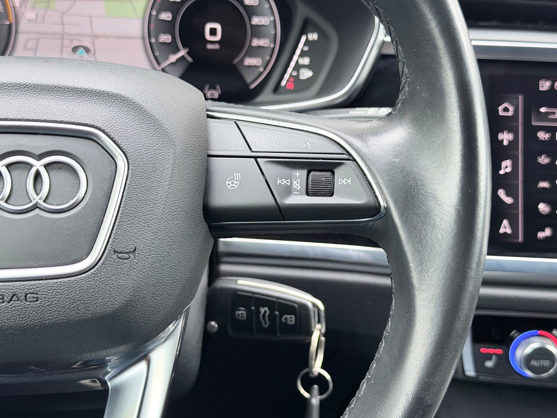 Audi Q3 Sportback 45 TFSI e S-Line (2022), foto 19