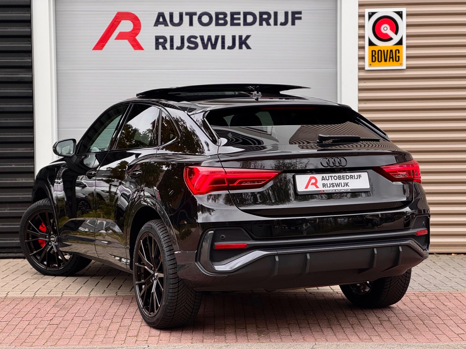 Audi Q3 Sportback 45 TFSI e S-Line (2022), foto 3