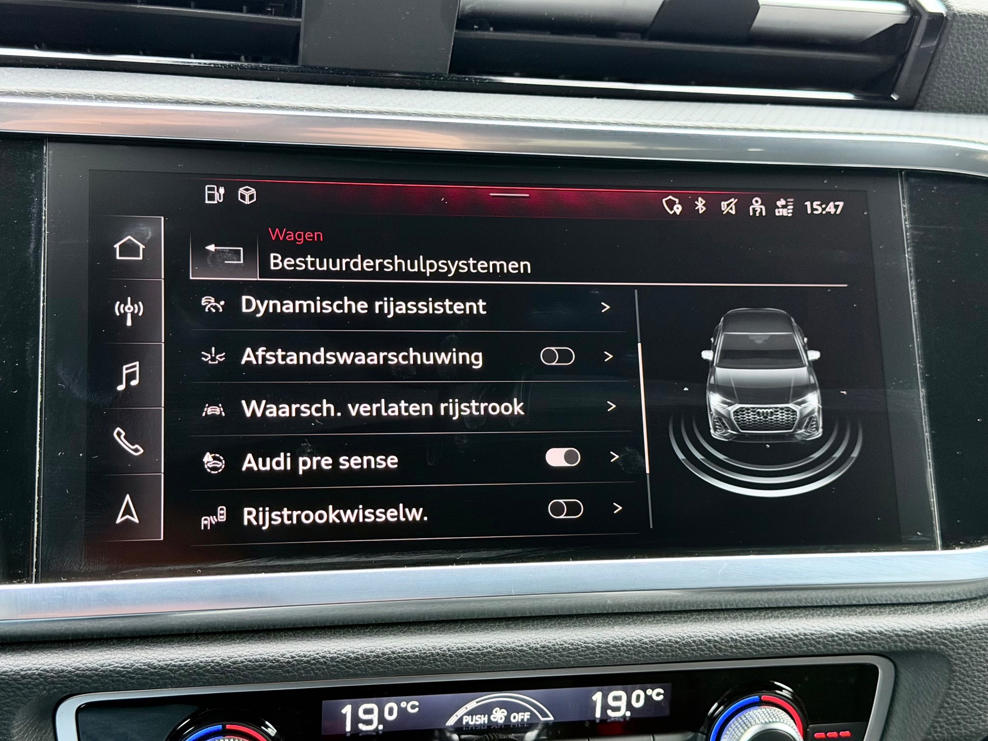 Audi Q3 Sportback 45 TFSI e S-Line (2022), foto 27