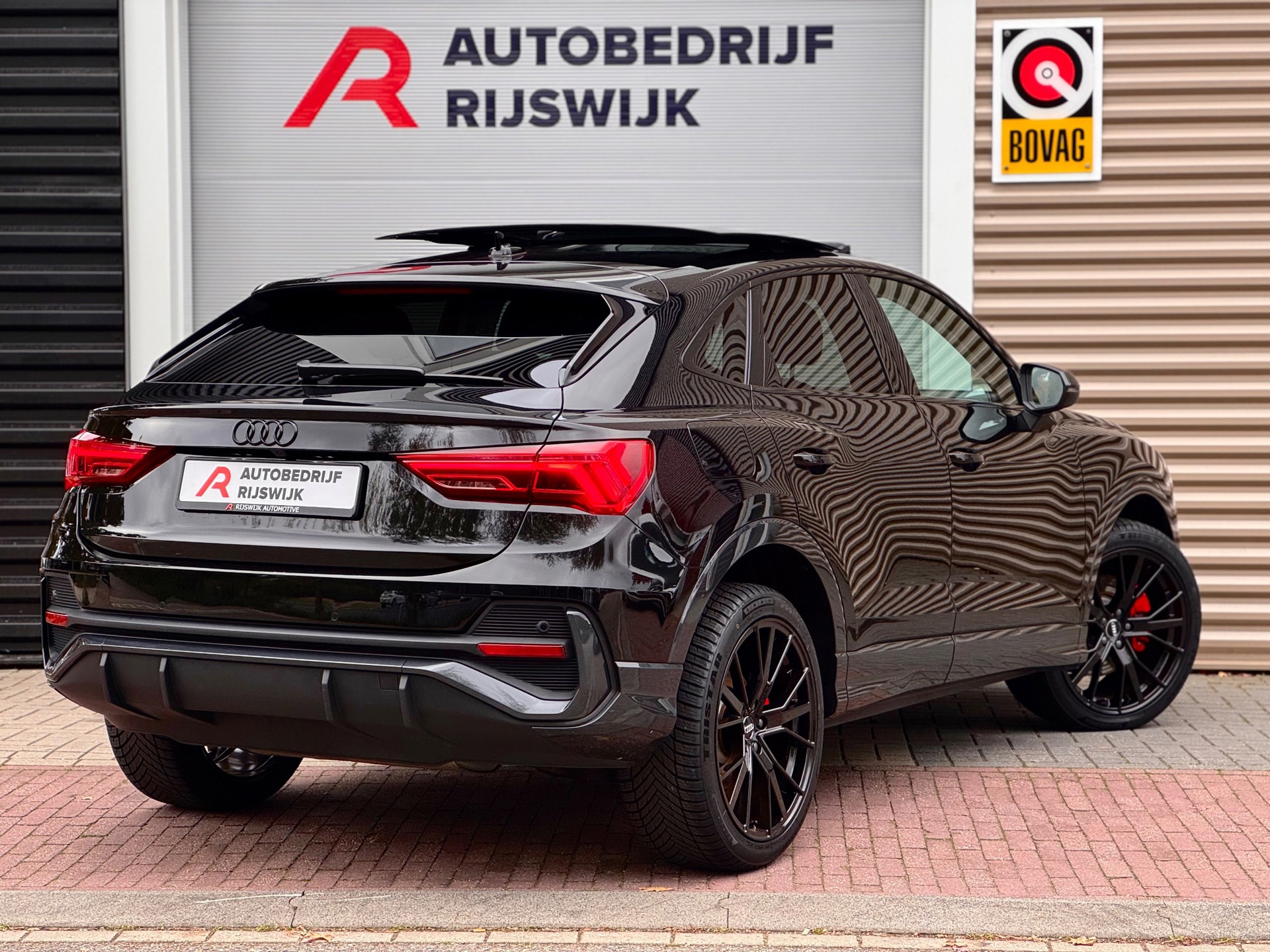 Audi Q3 Sportback 45 TFSI e S-Line (2022), foto 4